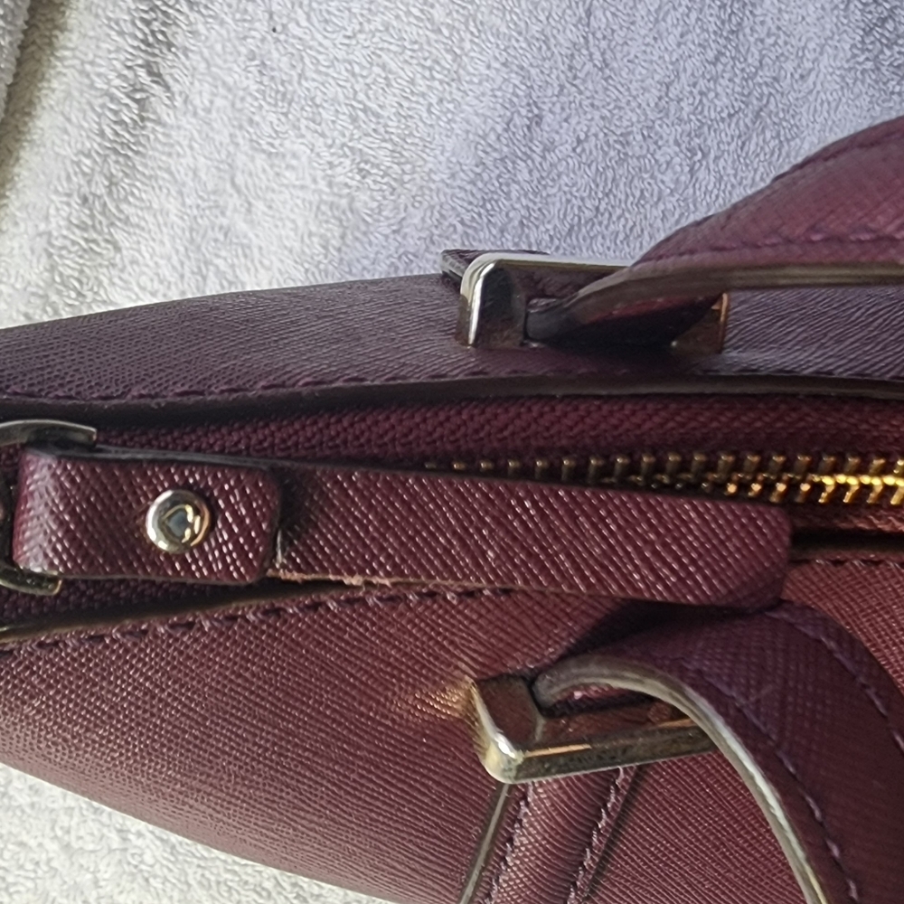 Kate Spade Burgundy Crossbody Tote with Gold Hardware Excellent Condition - Picture 11 of 16